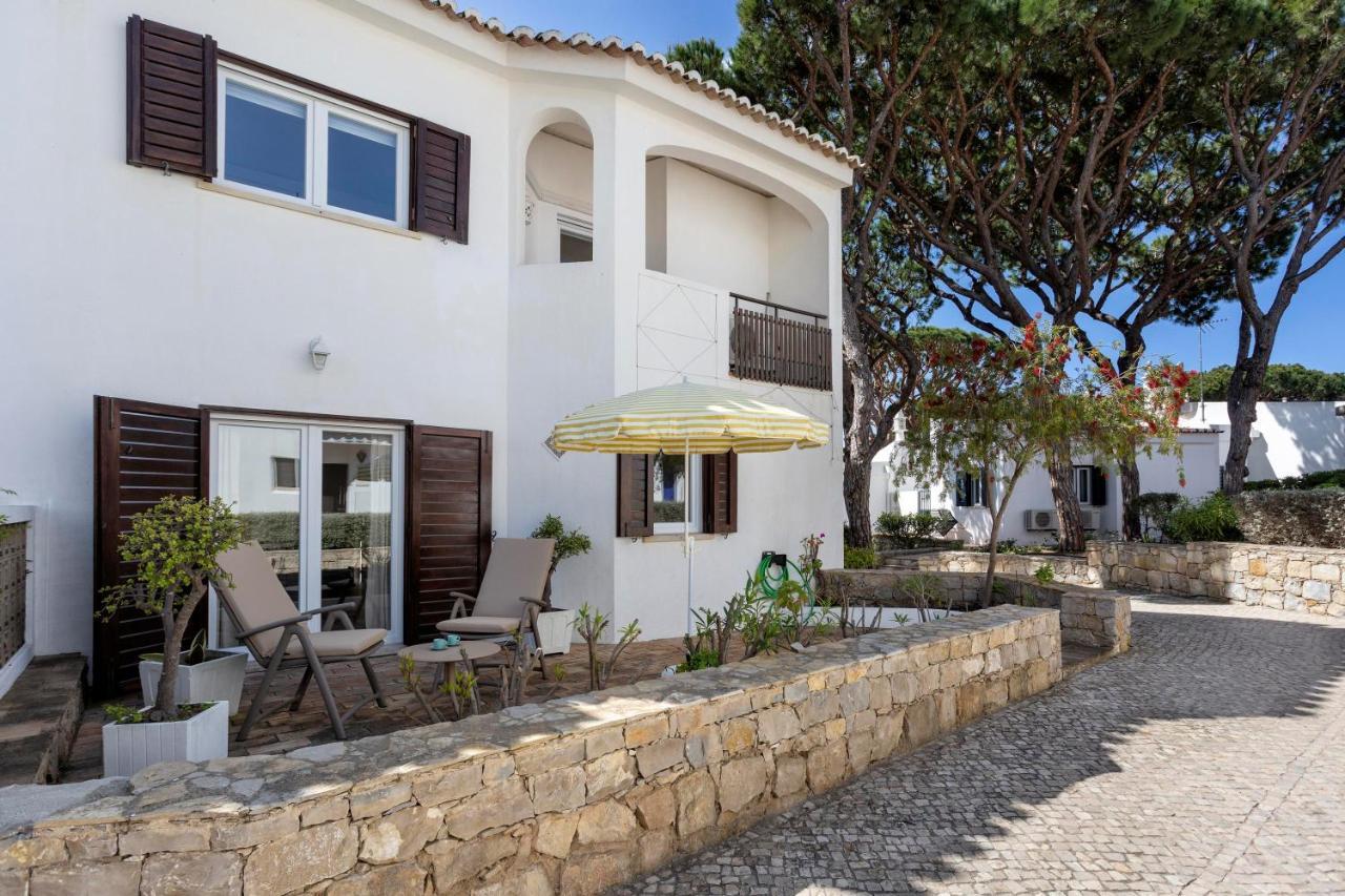 Villa Isabel Vale do Lobo Esterno foto